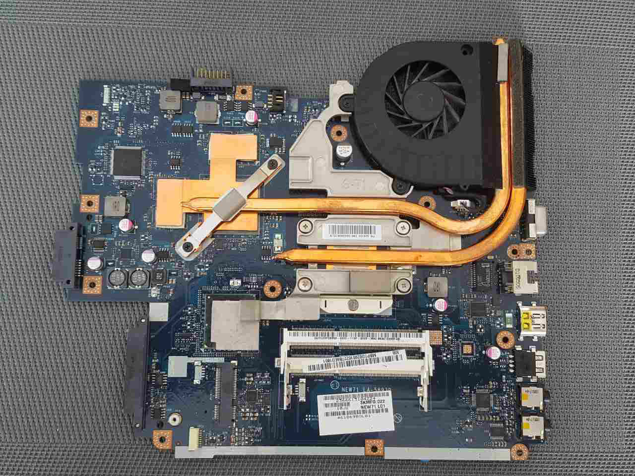 ACER ASPIRE 5741G MOTHERBOARD 3KMFG:022 NEW71 L01 LA-5893P ACER ASPIRE 5741G MOTHERBOARD 3KMFG:022 NEW71 L01 LA-5893P